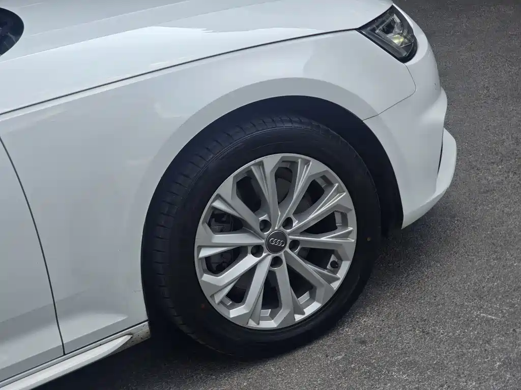 Audi A4L — миниатюра 6