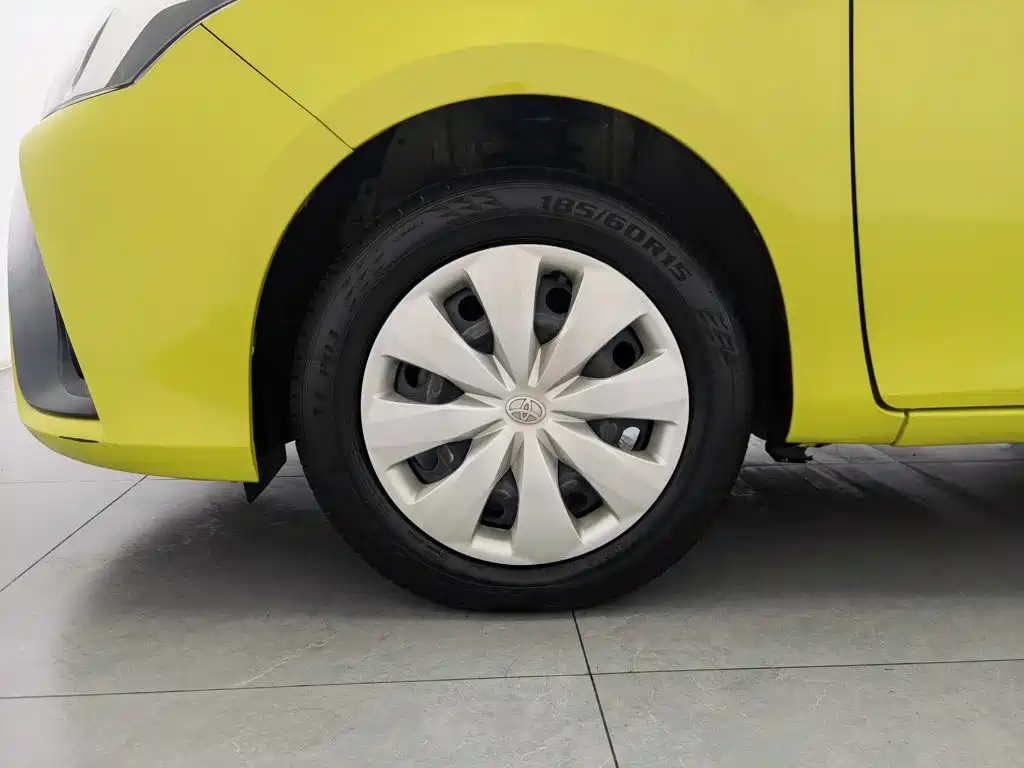 Toyota Yaris L — миниатюра 17