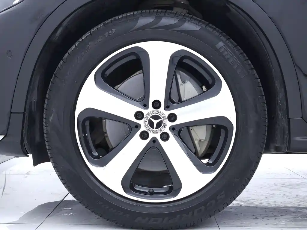 Mercedes-Benz GLC — миниатюра 23