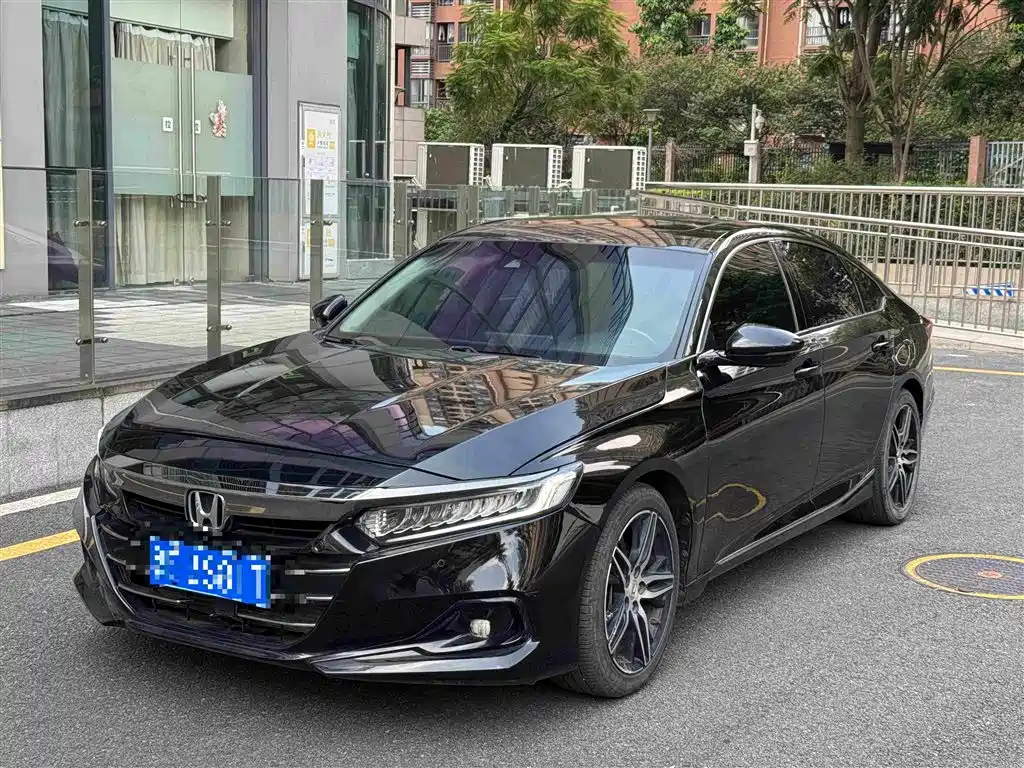 雅阁 2022款 260TURBO 幻夜·尊贵版 2022