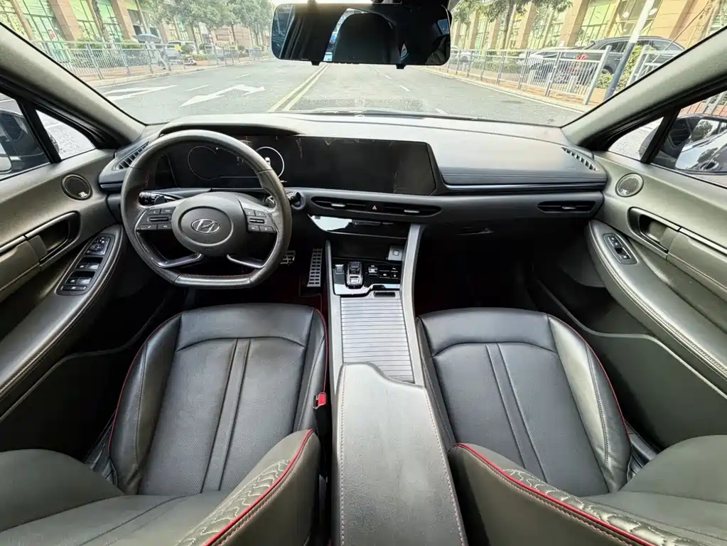 Hyundai Sonata — миниатюра 5
