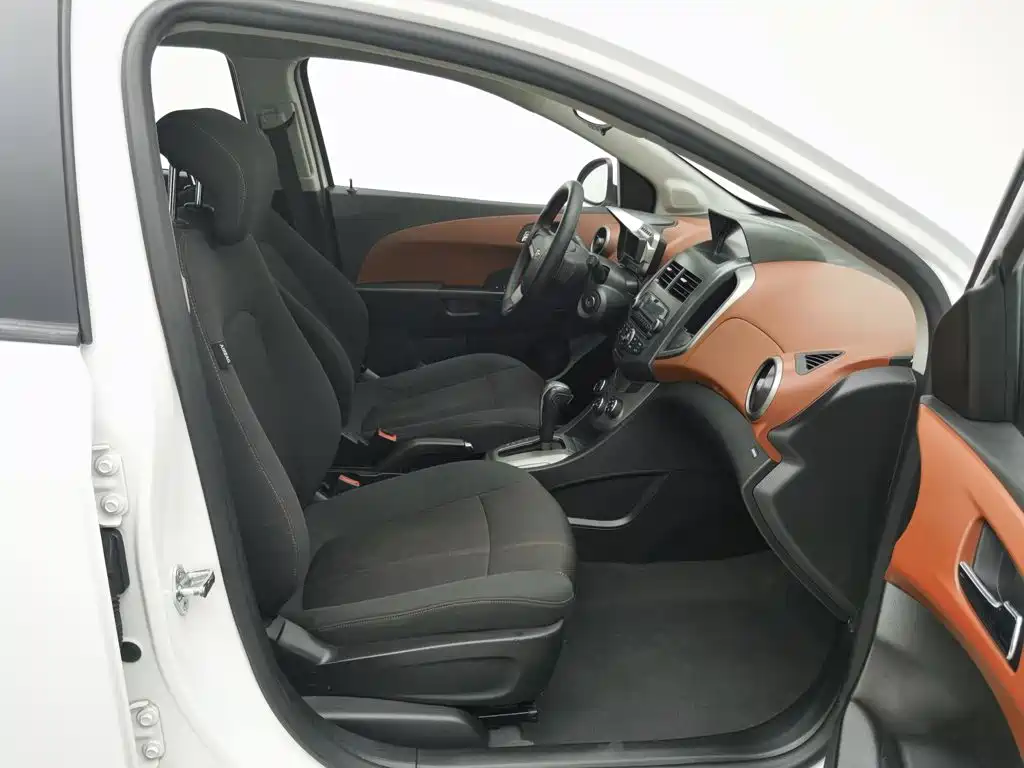 Chevrolet Aveo — миниатюра 23