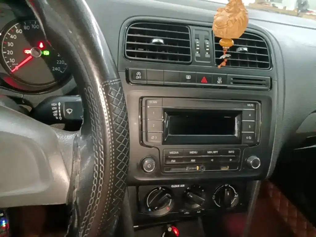 Volkswagen Polo — миниатюра 13
