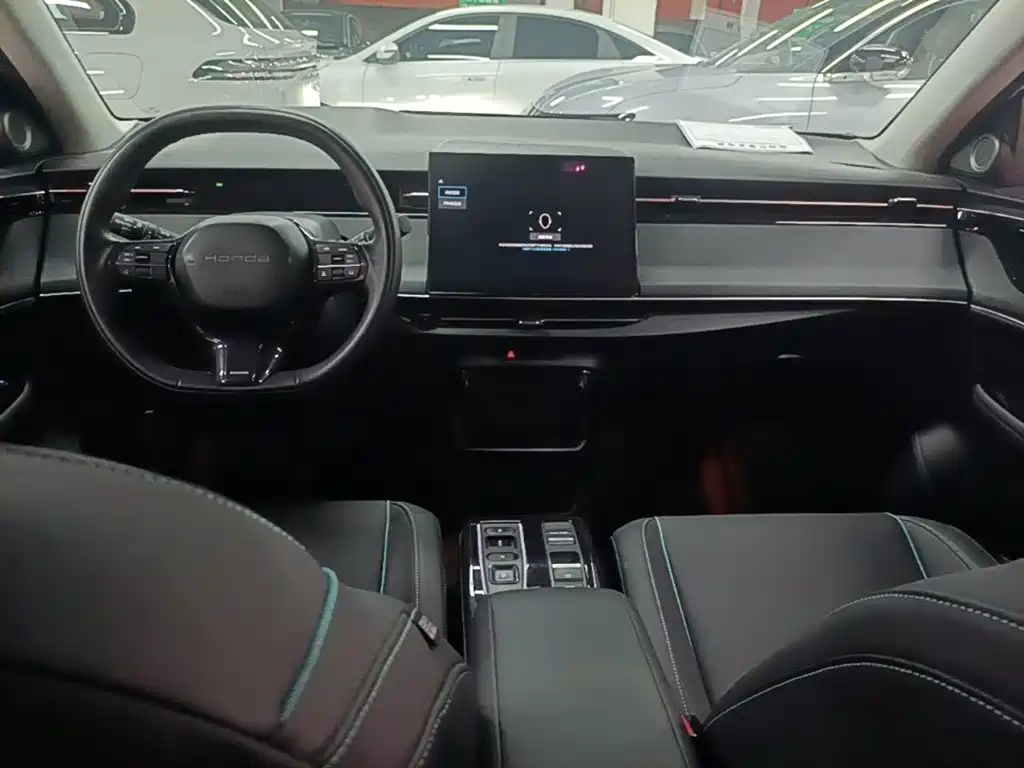 Honda e:NP2 2