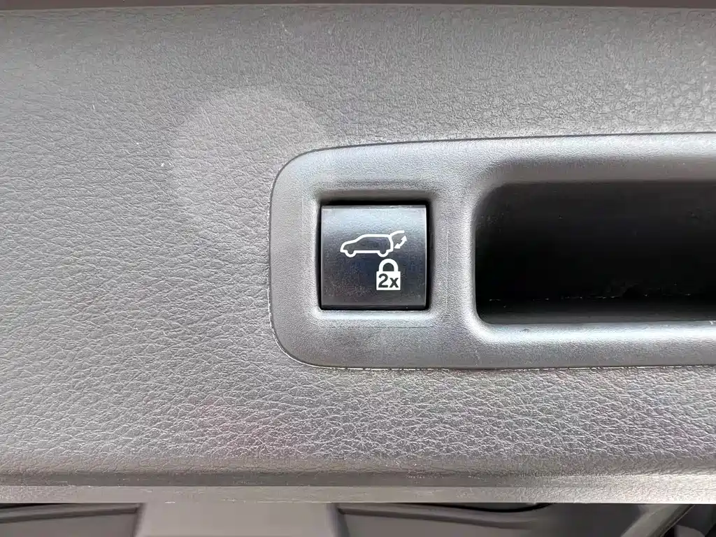 Toyota Granvia — миниатюра 15