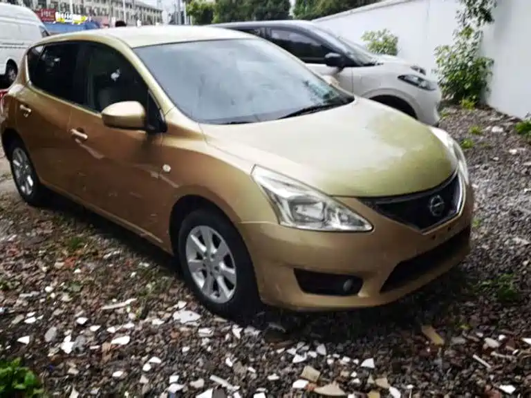 Nissan Tiida — миниатюра 3
