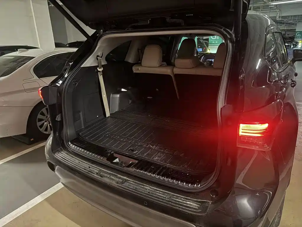 Toyota Highlander — миниатюра 12