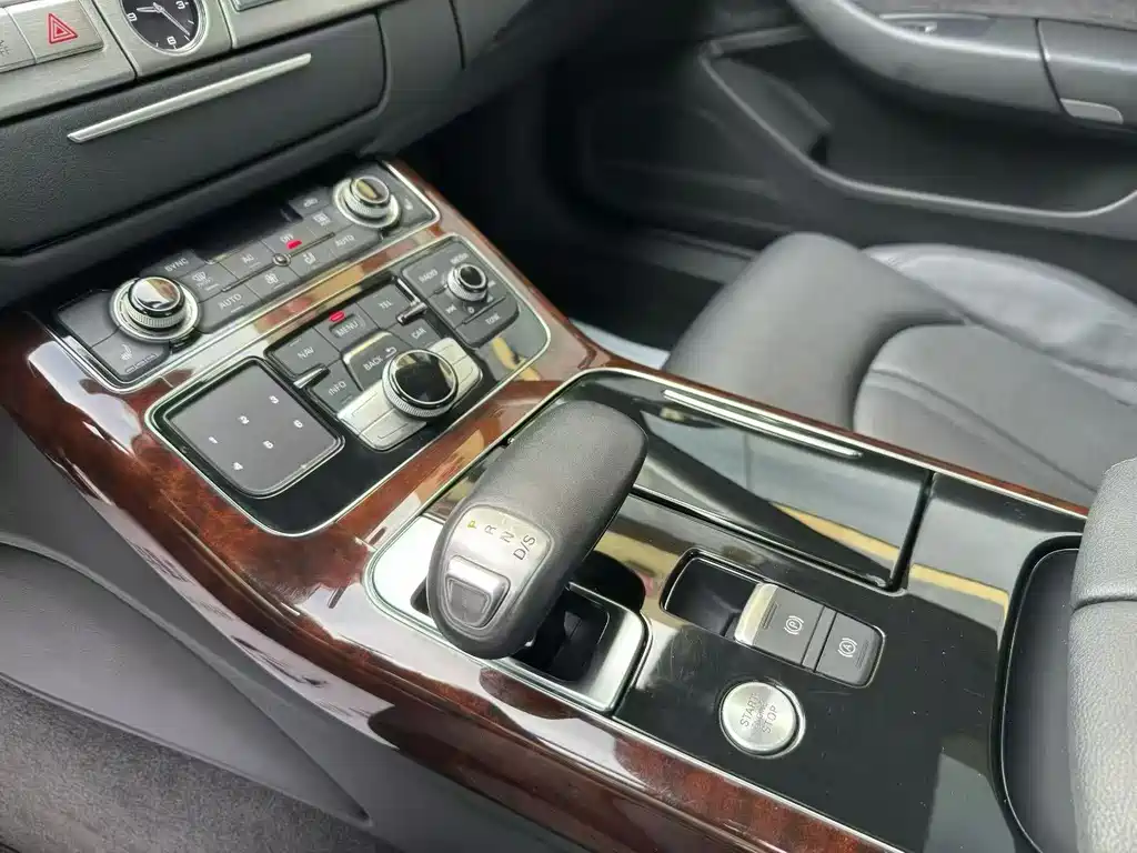 Audi A8 2012 A8L 45 TFSI quattro Comfort