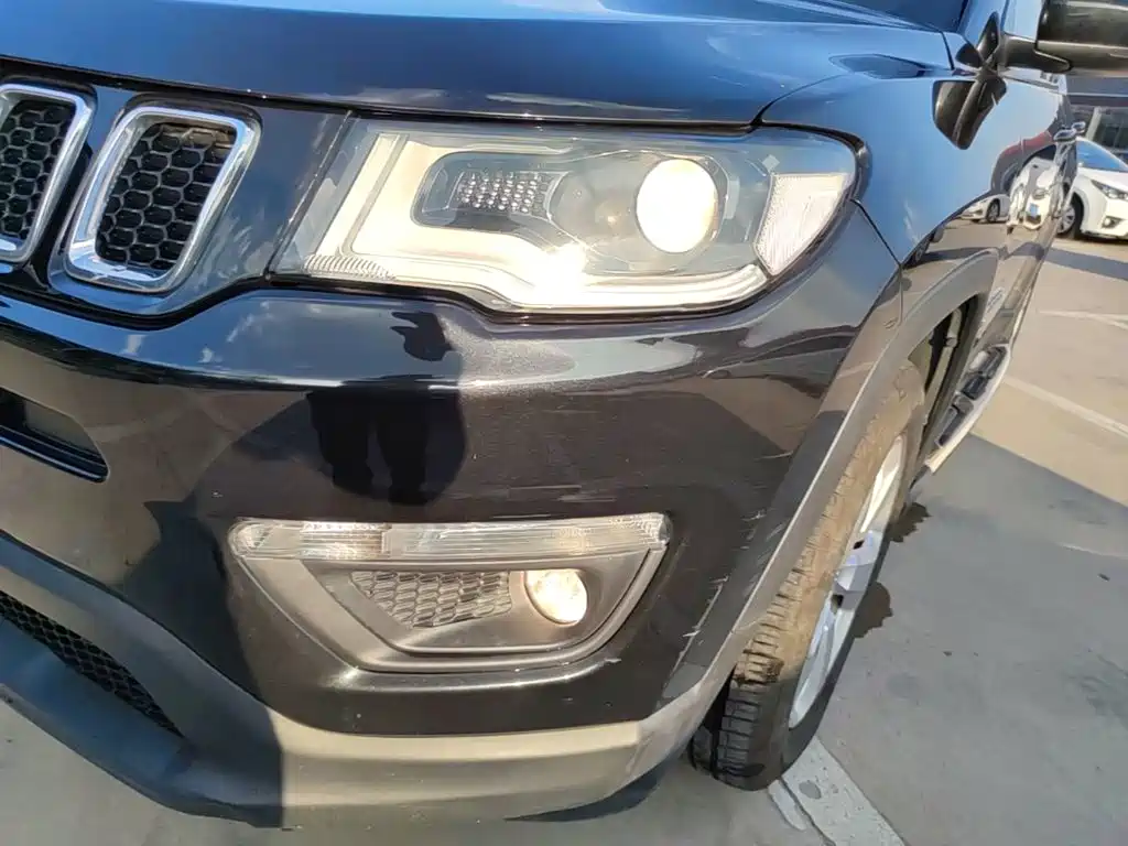Jeep Compass — миниатюра 24
