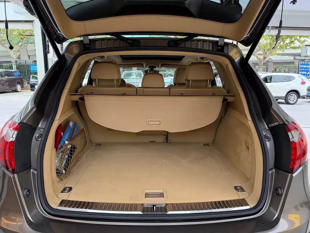 Porsche Cayenne — миниатюра 18
