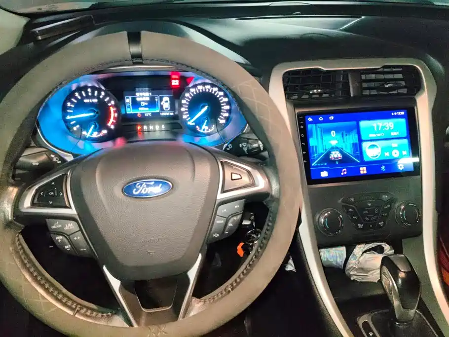 Ford Mondeo — миниатюра 12