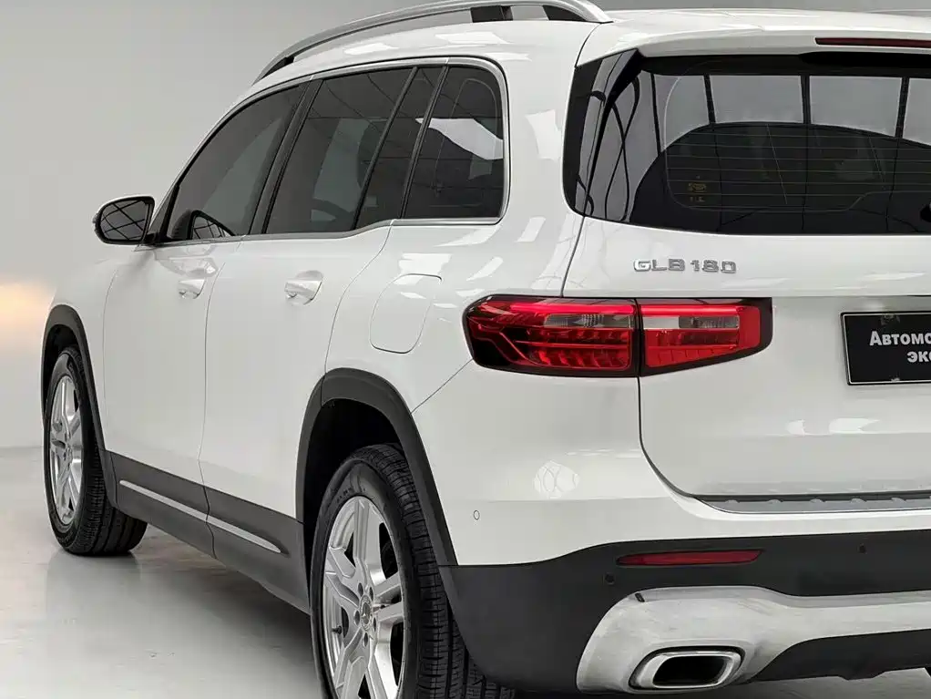 Mercedes-Benz GLB — миниатюра 7