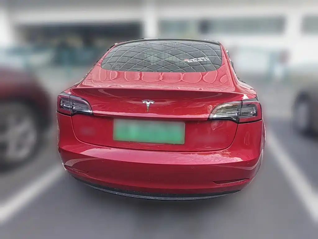 Tesla Model 3 — миниатюра 8