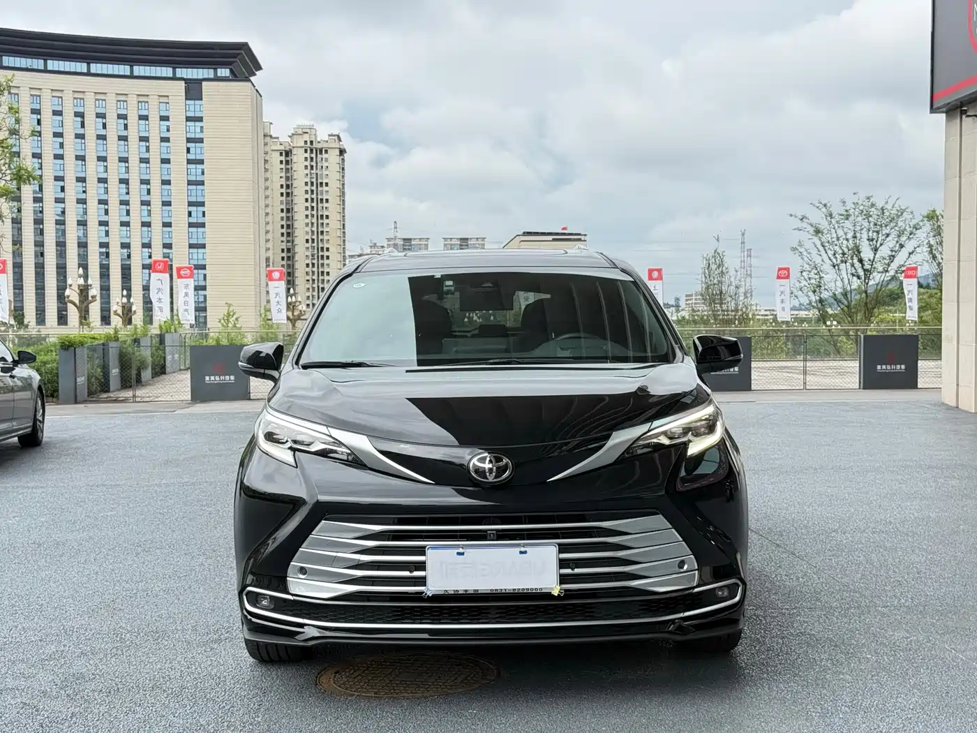 Toyota Sienna id 4514169 из Китая 10
