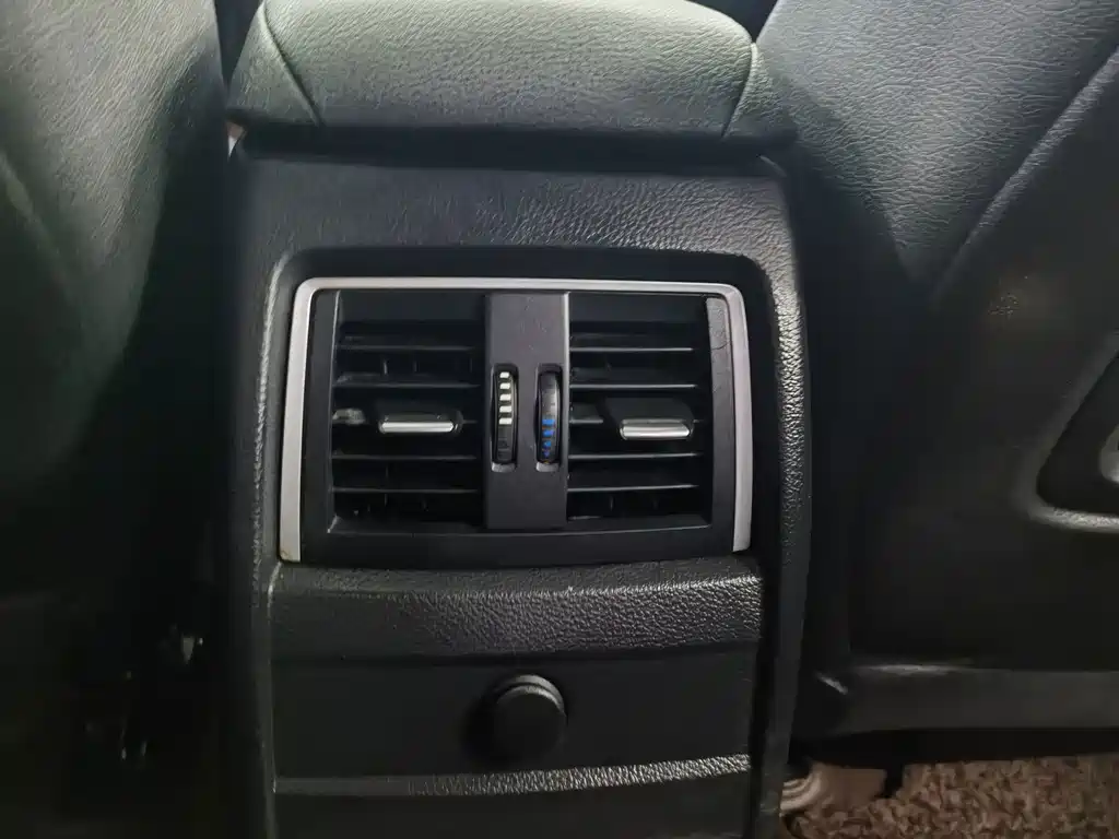 BMW 3 Series — миниатюра 17