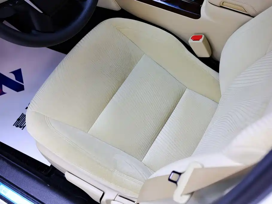 Toyota Crown — миниатюра 28
