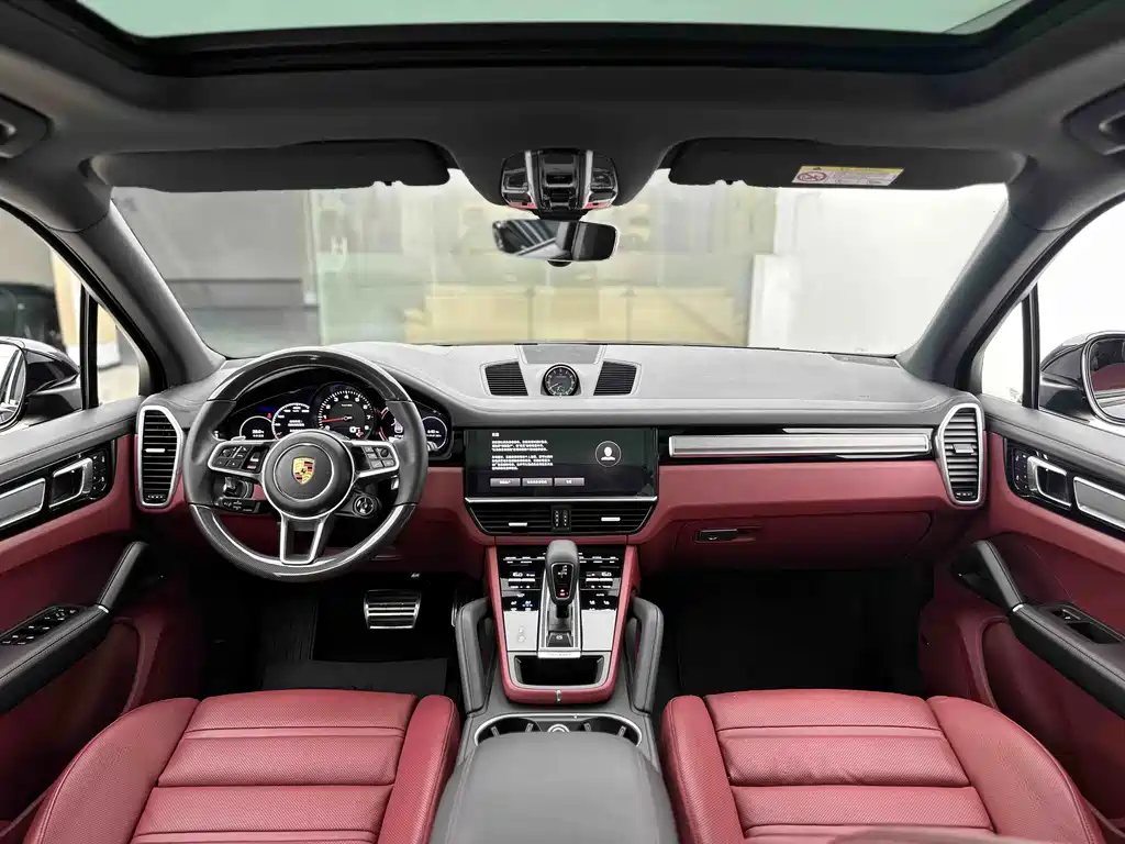 Porsche Cayenne — миниатюра 8