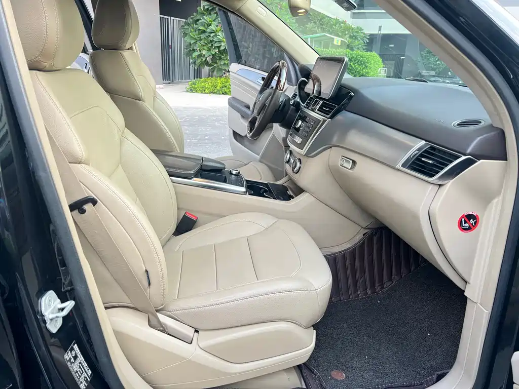 Mercedes-Benz M-Class — миниатюра 15
