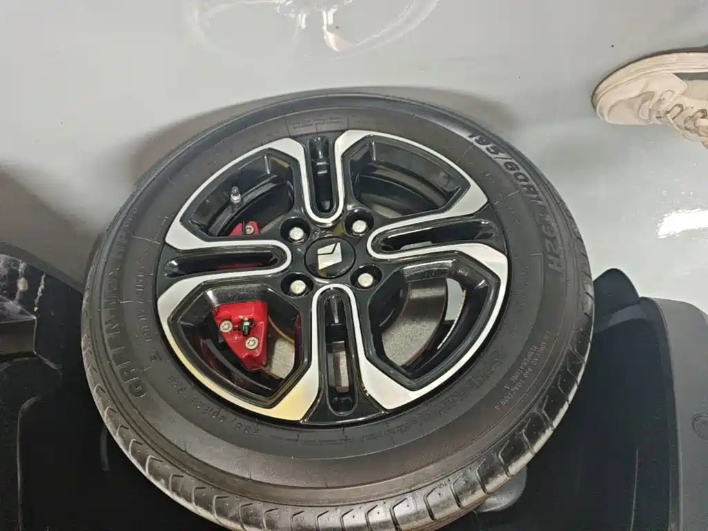 Baojun Yueye — миниатюра 23