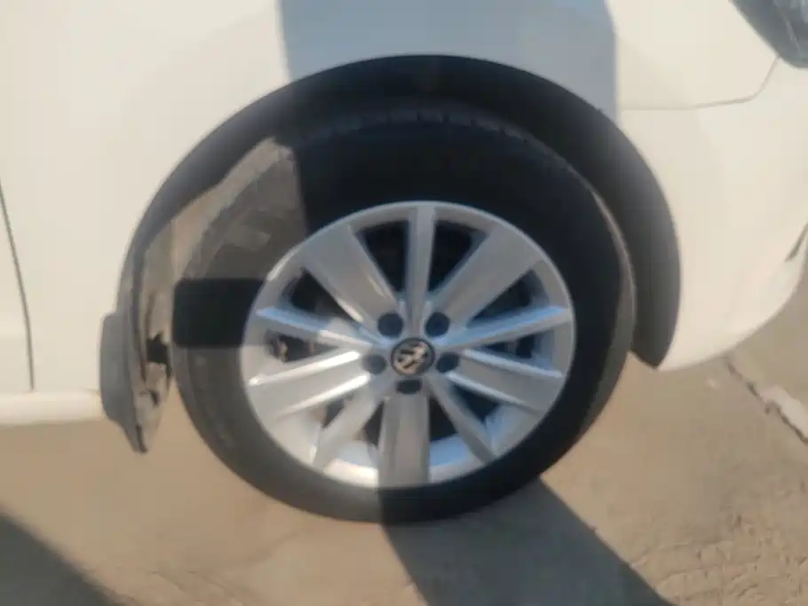 Volkswagen Jetta — миниатюра 6