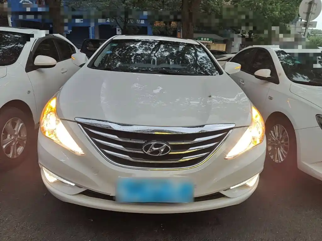 Hyundai Sonata — миниатюра 3