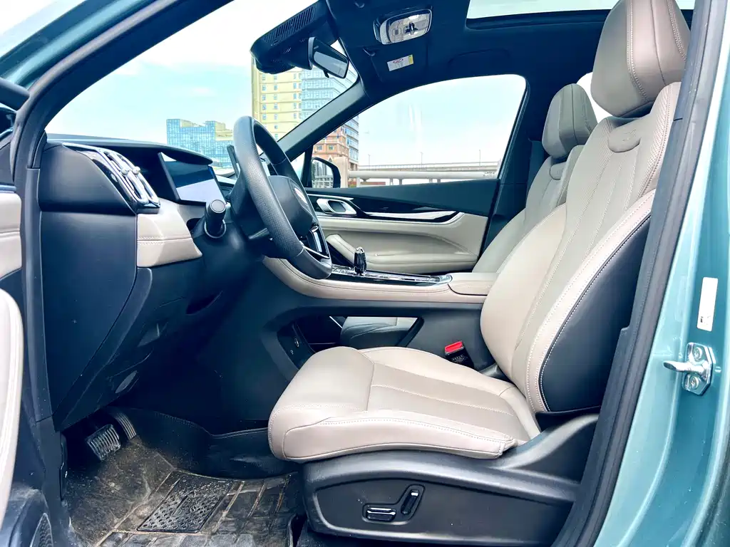 Geely Boyue L — миниатюра 9