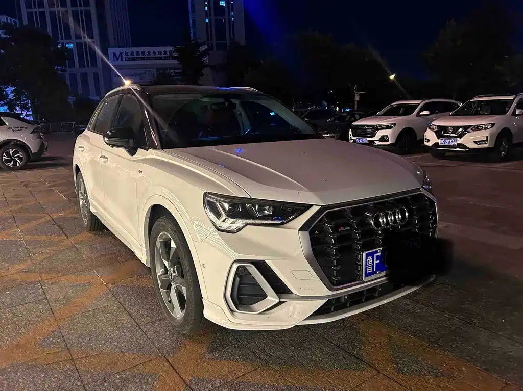 Audi Q3 2023 35 TFSI Fashion (1.4T)