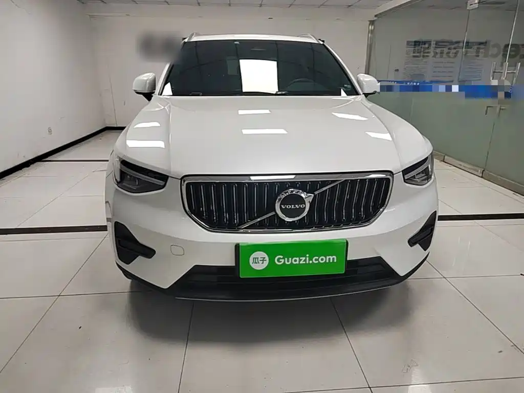 Volvo XC40 — миниатюра 3