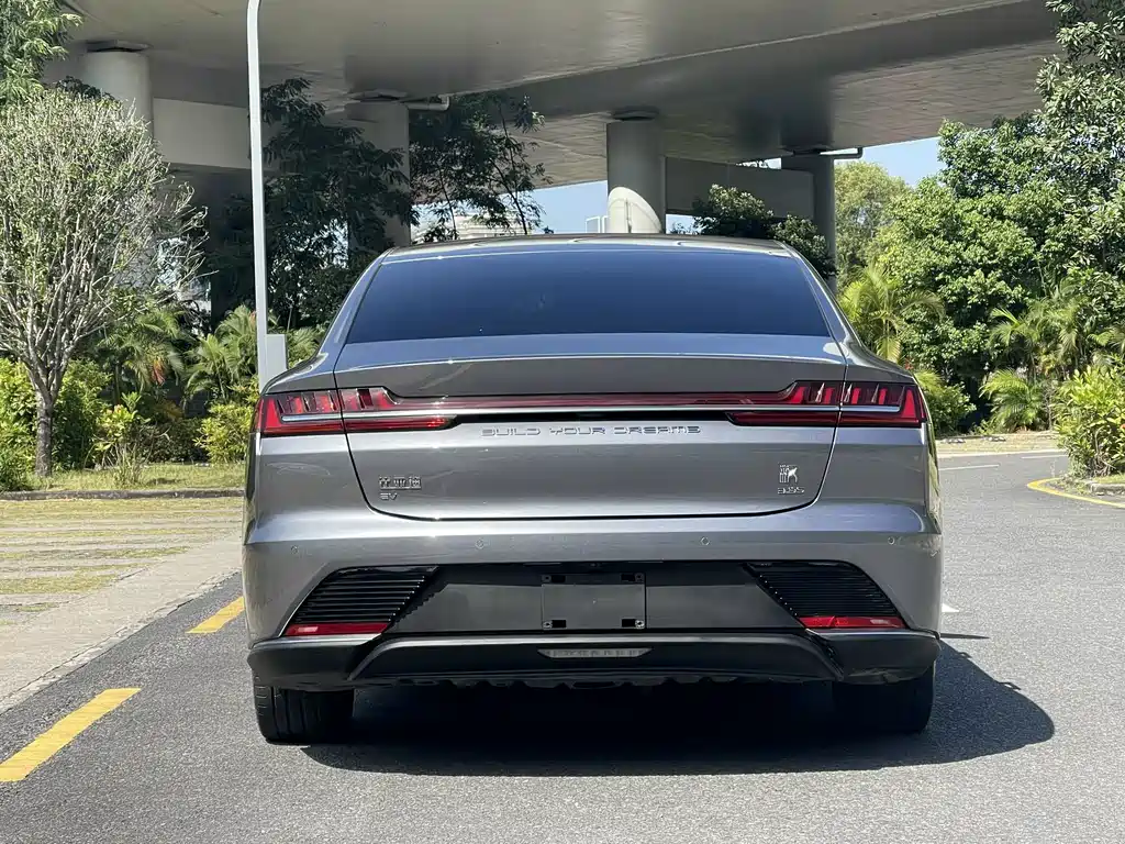 BYD Han — миниатюра 5