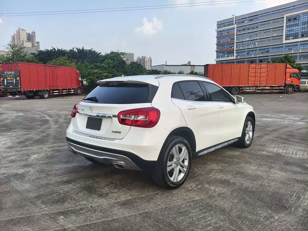 Mercedes-Benz GLA — миниатюра 6