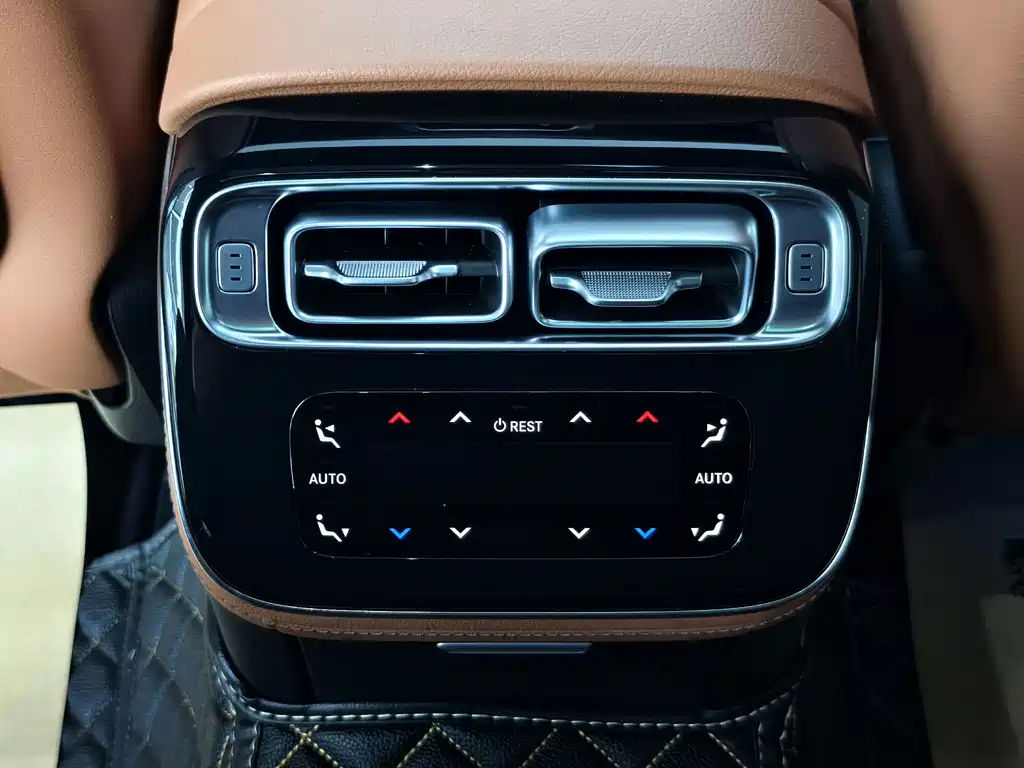 Mercedes-Benz S-Class New Energy — миниатюра 15
