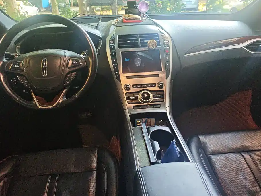Lincoln MKZ — миниатюра 12