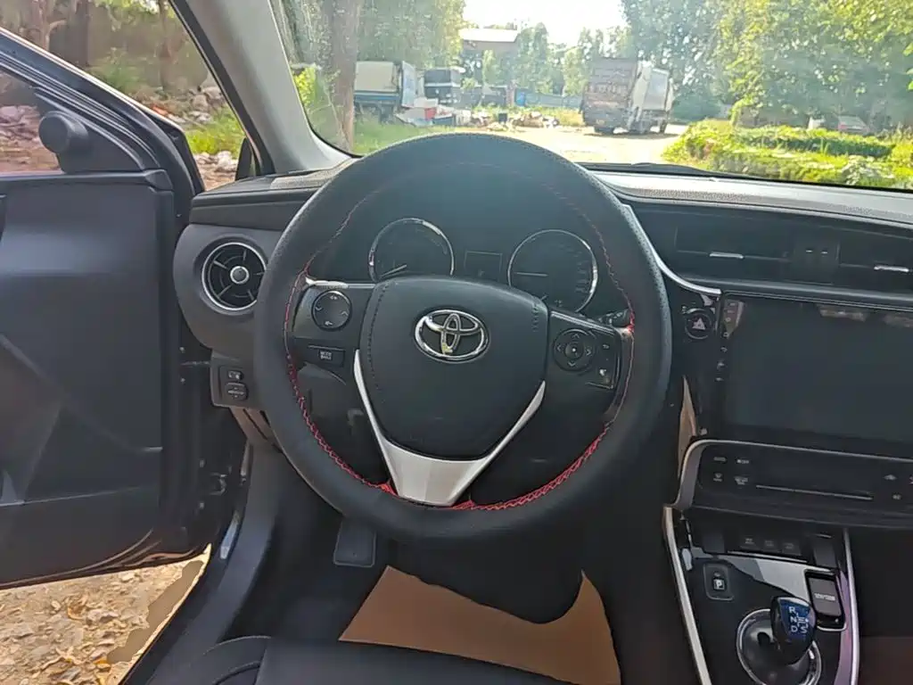 Toyota Corolla — миниатюра 11