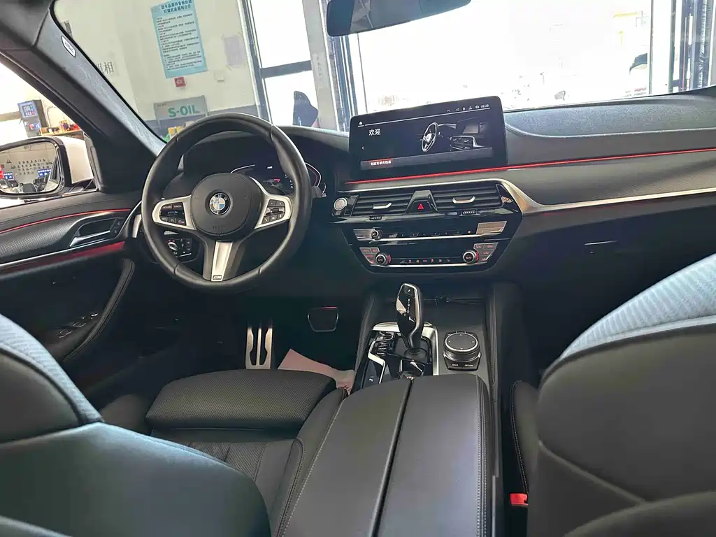 BMW 5 Series (Import) 525i M Sport Package, фото 4