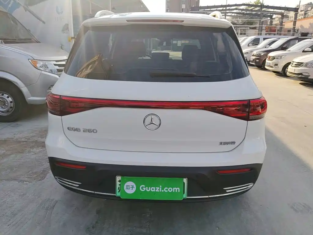 Mercedes-Benz EQB — миниатюра 6