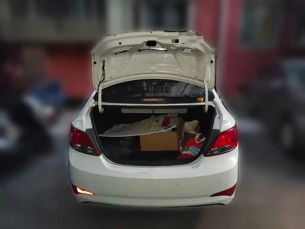 Hyundai Verna — миниатюра 20