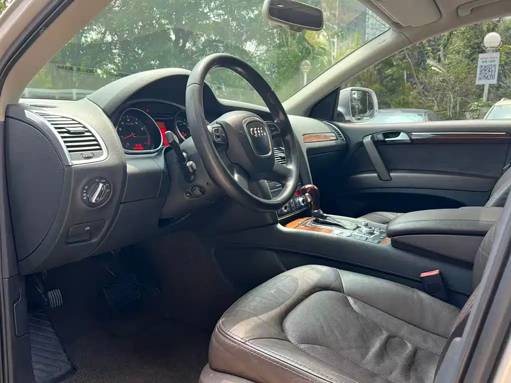 Audi Q7 2010 3.6 FSI Comfort