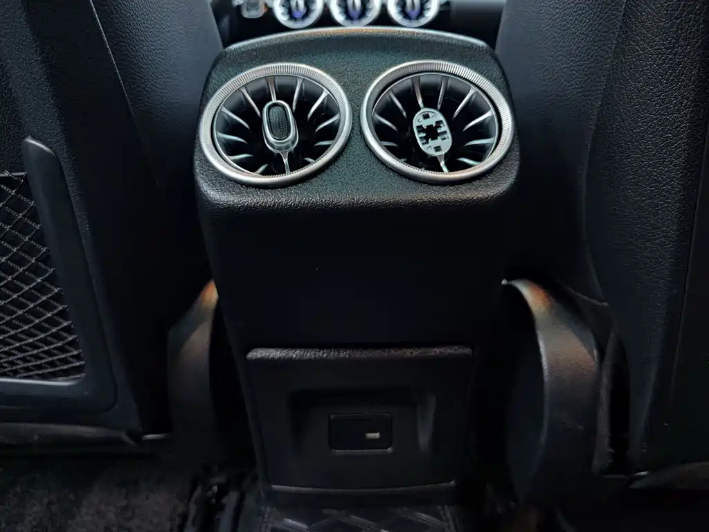 Mercedes-Benz A-Class — миниатюра 17