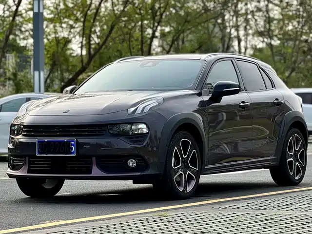 2021 Lynk & Co 02