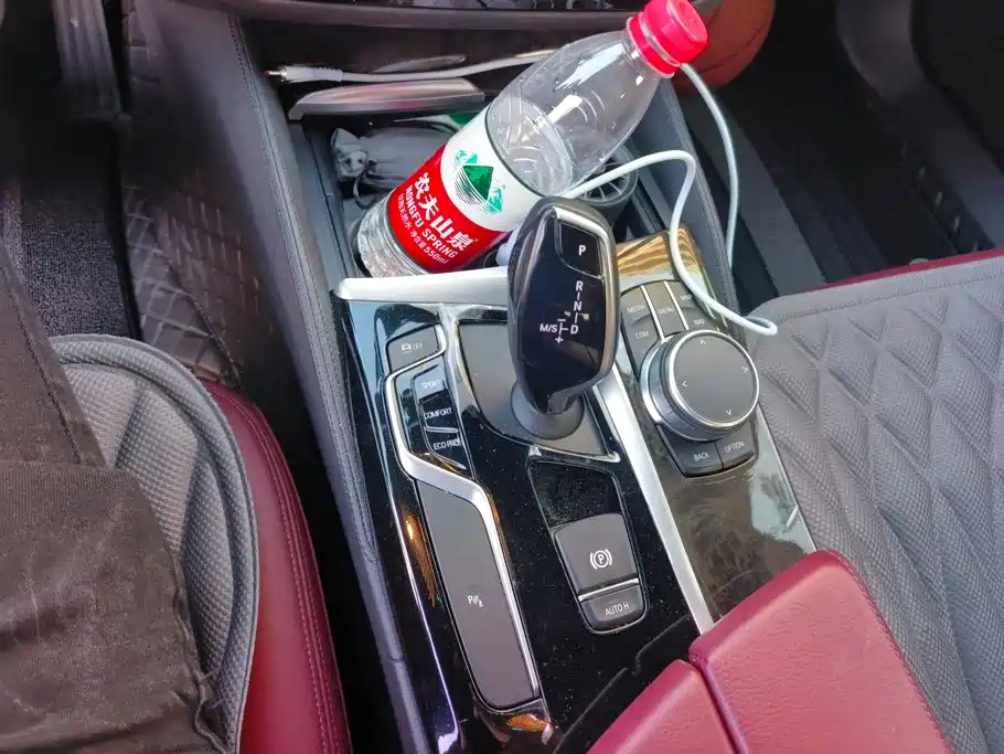 BMW 5 Series — миниатюра 16