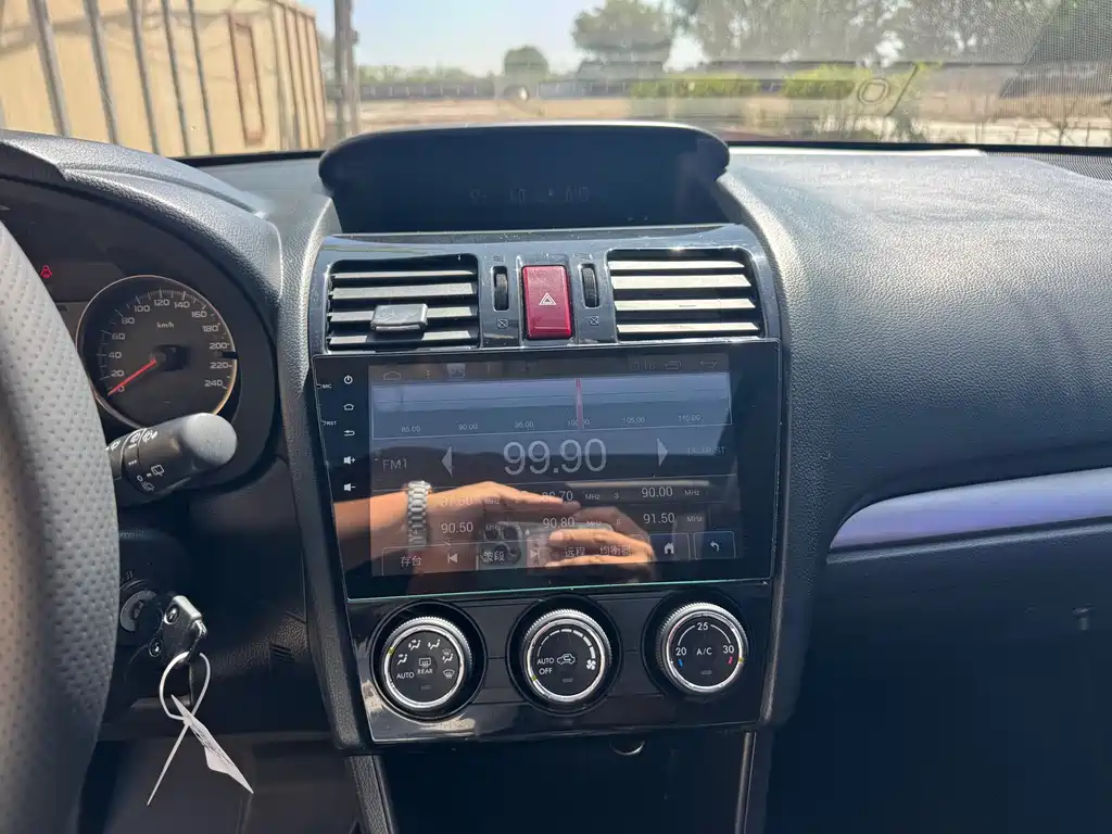 Subaru XV 2.0i Comfort Edition, фото 15