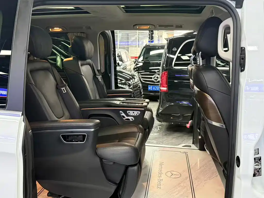 Mercedes-Benz V-Class — миниатюра 9