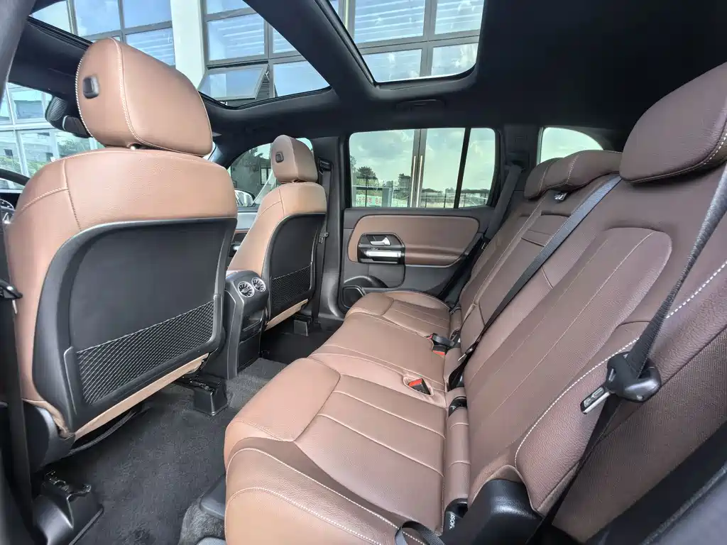 Mercedes-Benz GLB — миниатюра 6
