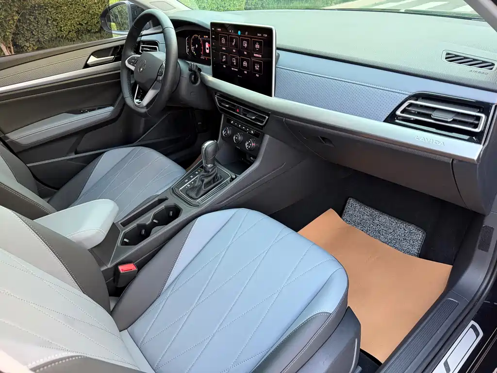 Volkswagen Lavida — миниатюра 12