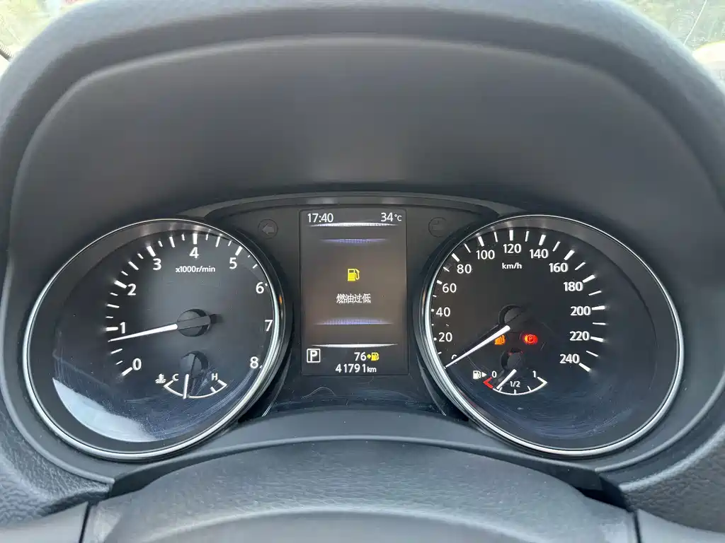 Nissan Qashqai — миниатюра 16