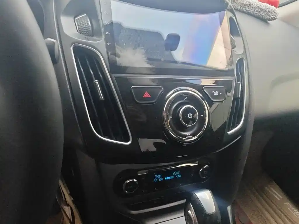 Ford Focus — миниатюра 14
