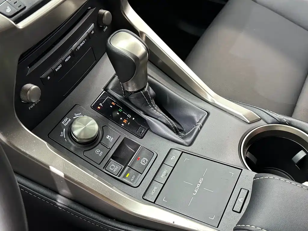 Lexus NX — миниатюра 12