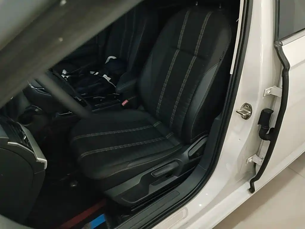 Volkswagen Lavida — миниатюра 15