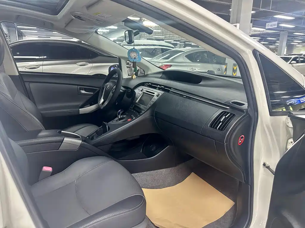Toyota Prius 2012 1.8L Luxury