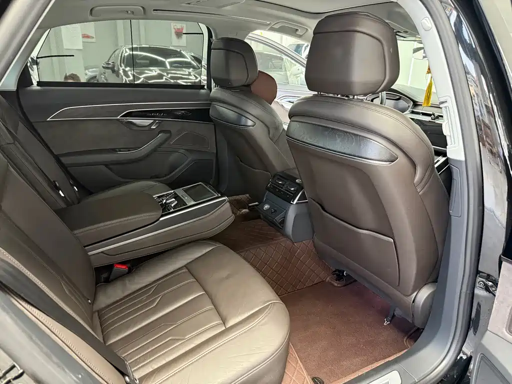Audi A8 — миниатюра 9